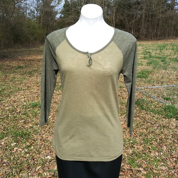 Old Navy Vintage Two-Toned Jersey | M - Picture 1 of 4